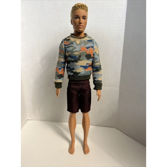 2016 Ken Doll With Outfit - Picture 1 of 6
